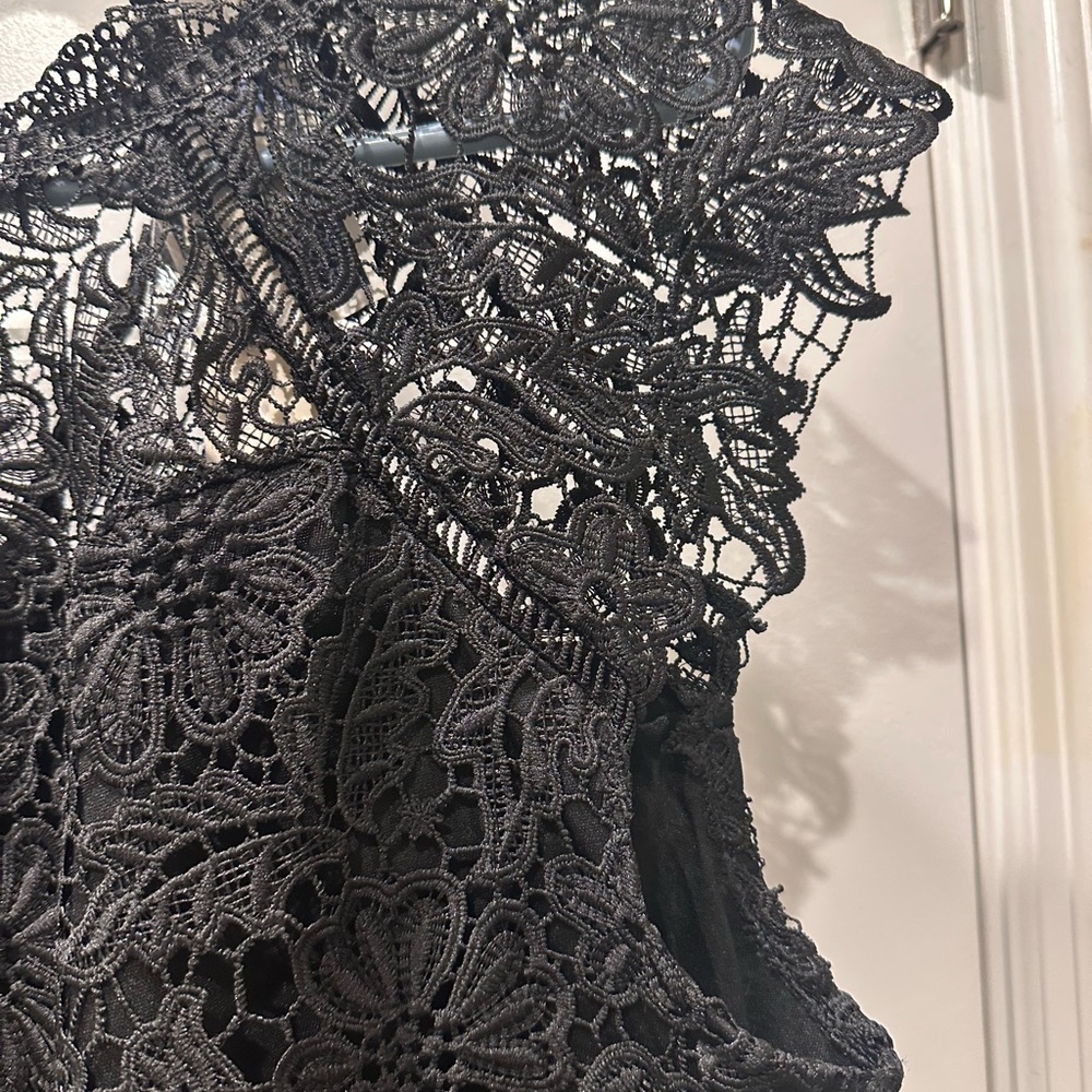 Adiva Black Floral Lace Blouse NWT - Picture 2 of 8